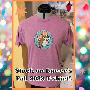 ₊✩Distressed "Stuck on Buc-ees" T-Shirt! ₊✩